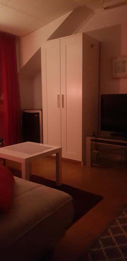 Hotel Dessans Cafe & Logi Pello Zewnętrze zdjęcie